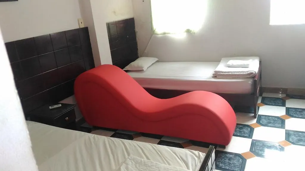 Hoa Thinh Hotel Ho Chi Minh City 0*,  Vietnam